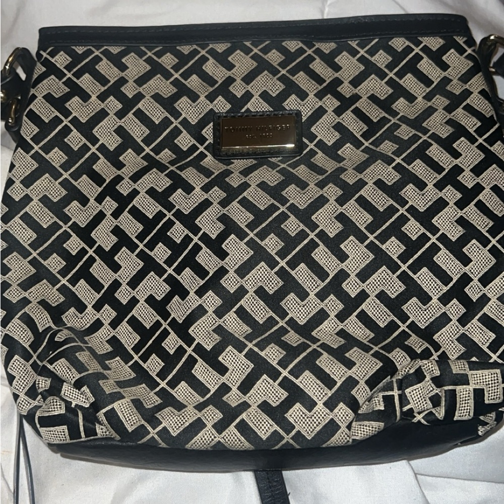 Tommy Hilfiger crossbody